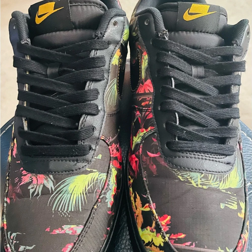 Nike Air Force 1'07
LV8 “Floral Pack” Mens 10
$199 - Picture 11 of 12